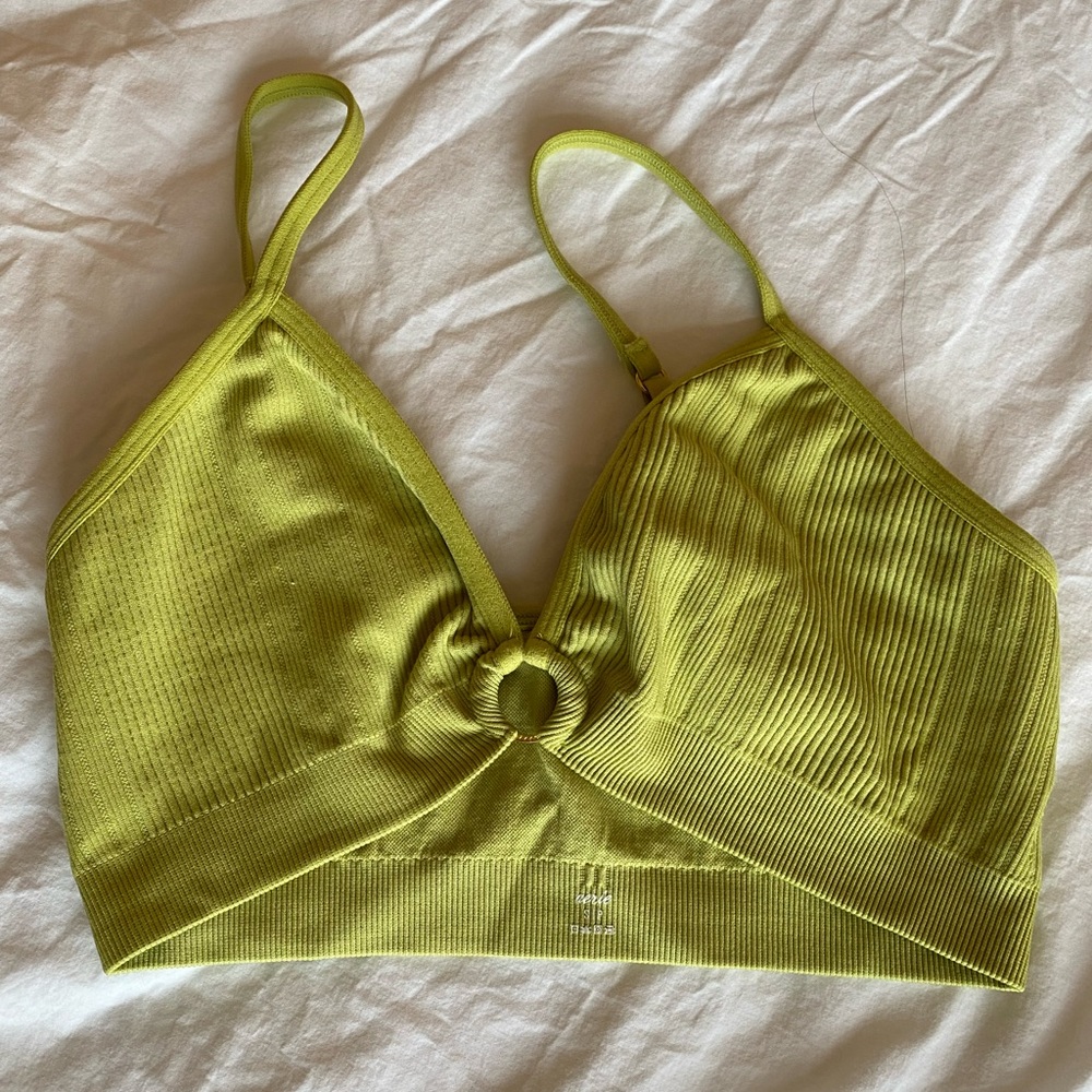 NWOT - Aerie Seamless Ring Plunge Bralette